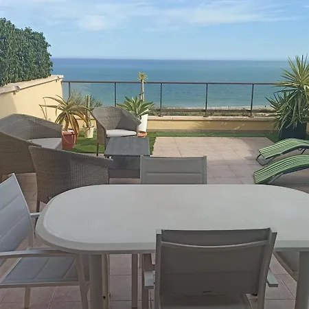 En Primera Linea Del Mar Apartment *