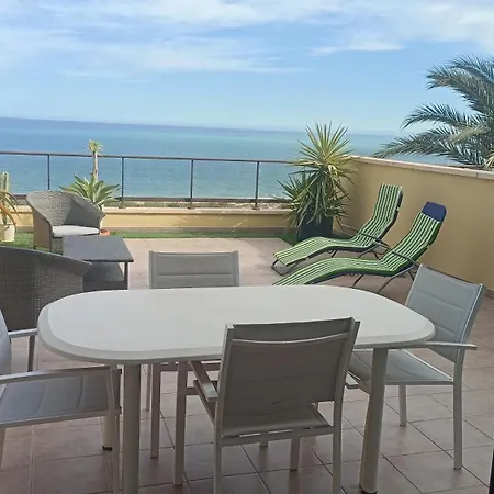 En Primera Linea Del Mar Apartment Arenales del Sol